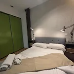 Modern & Cozy Flat In Center
