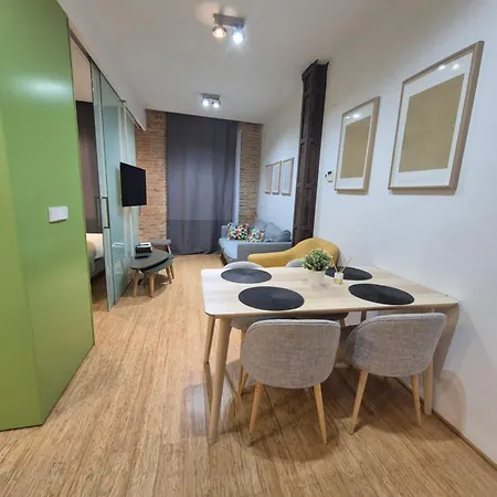 Modern & Cozy Flat In Center *