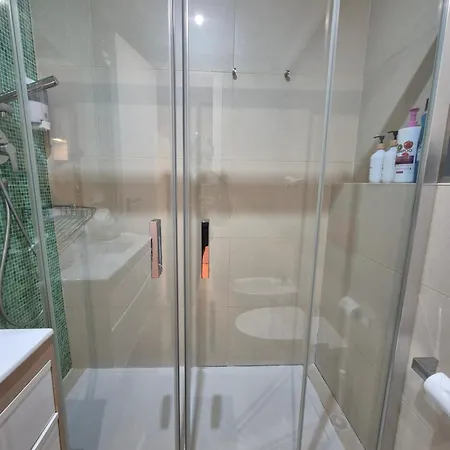 Modern & Cozy Flat In Center דירה *