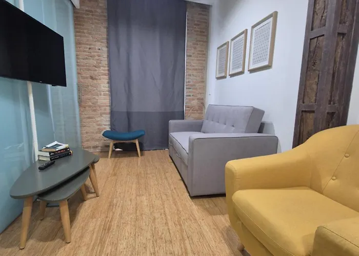 Modern & Cozy Flat In Center Апартаменты *