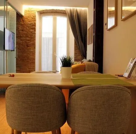 Апартаменты Modern & Cozy Flat In Center
