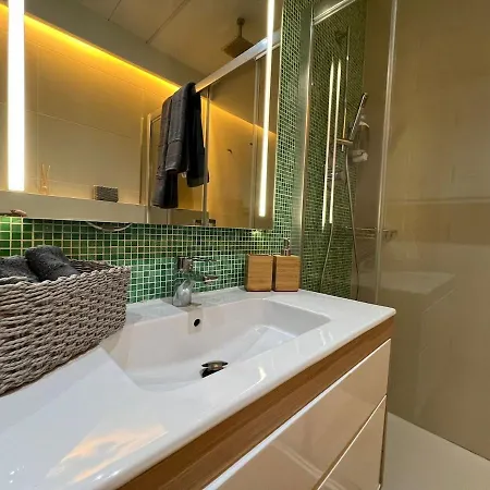 Modern & Cozy Flat In Center Διαμέρισμα