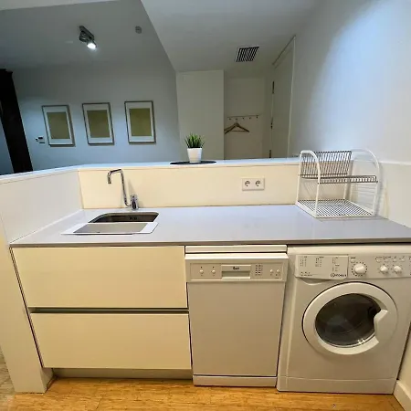 Modern & Cozy Flat In Center
